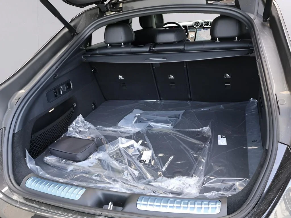 Used 2025  Mercedes-Benz GLC 300 Coupe image 18