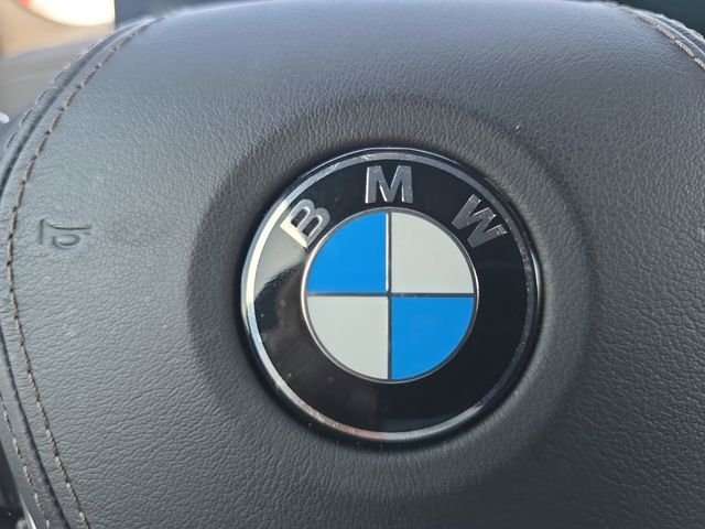 Used 2026 White BMW sDrive40i image 5