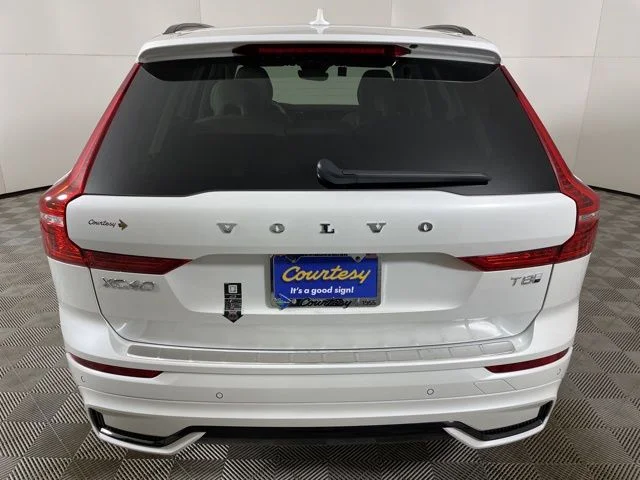 Certified Used 2025 Crystal White Volvo Plus image 12