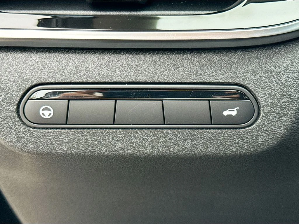 New 2027 MINERAL BLACK INFINITI Luxe FWD image 10