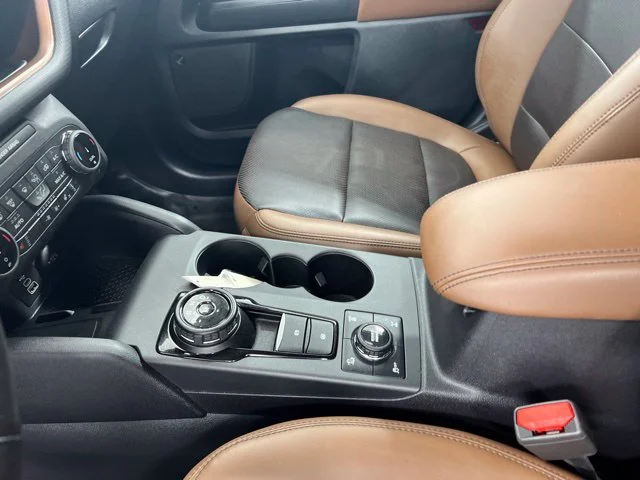 Used 2023 White Ford Badlands image 14