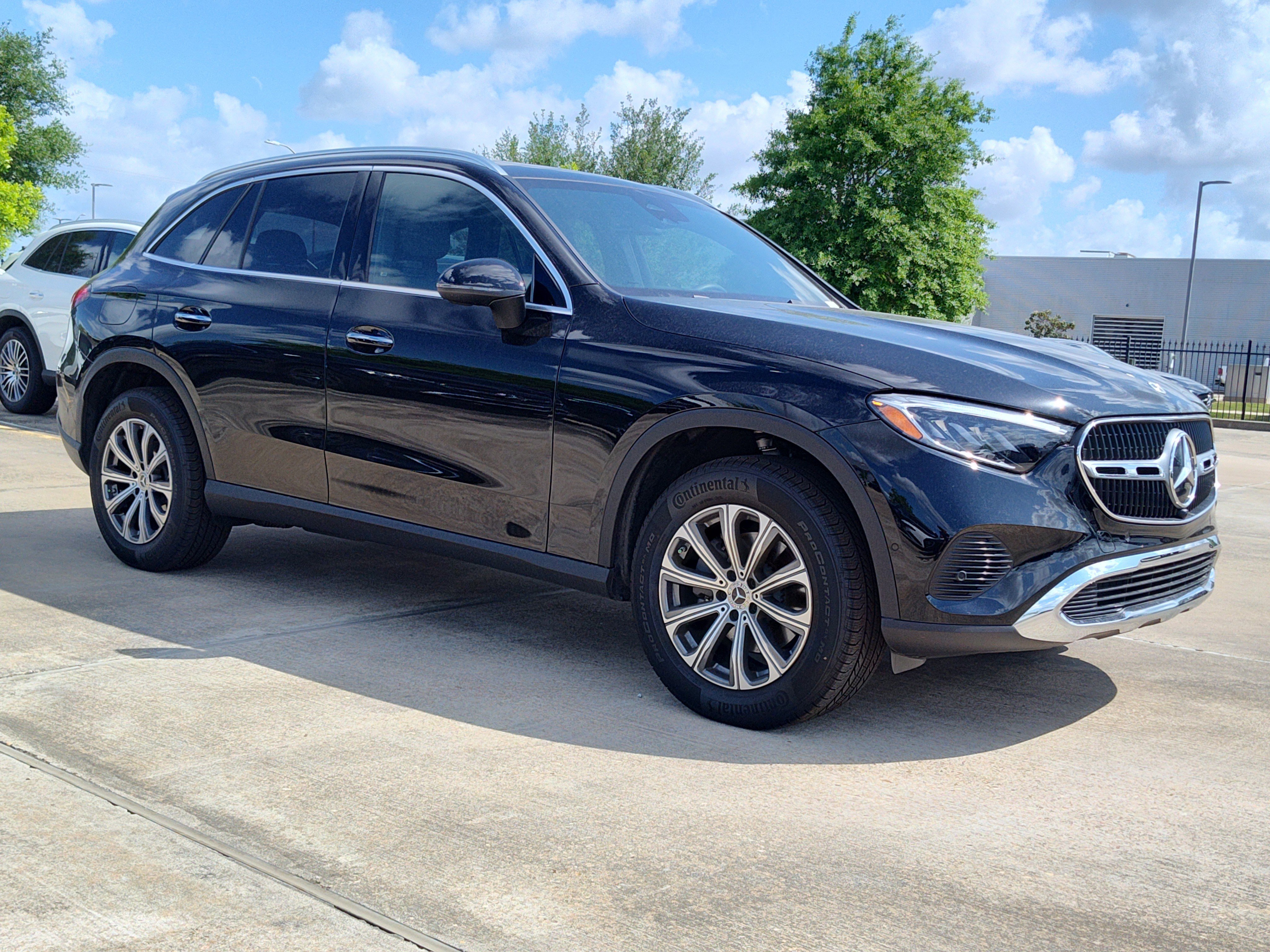New 2026 Black Mercedes-Benz GLC 300 image 20