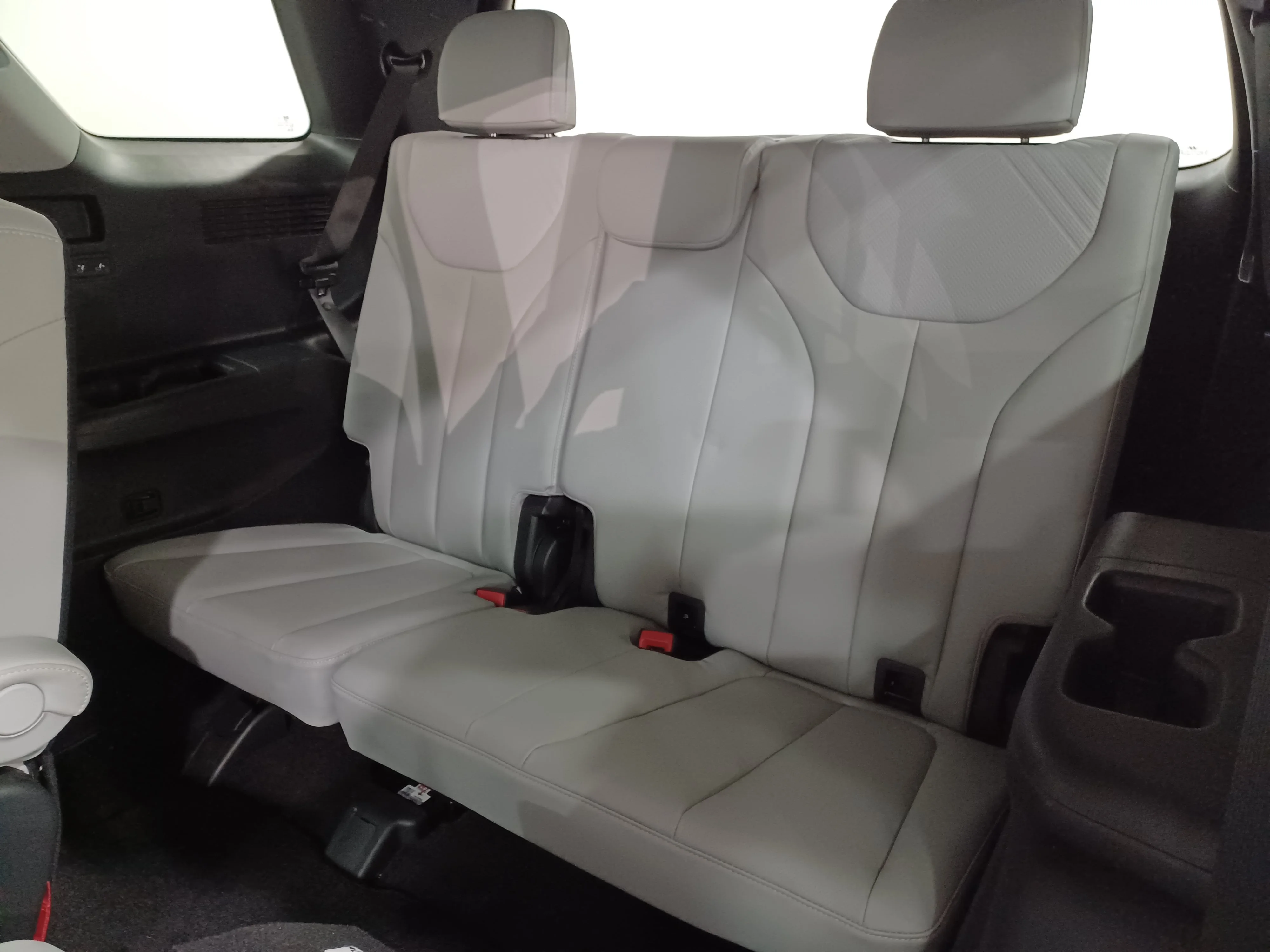 Certified Used 2023 Steel Graphite Hyundai Urban AWD*7 Pass | Adaptive Cruise | Remote Start | Nav | 360 Cam | Cooled Leather | Sunroof | H/K image 12