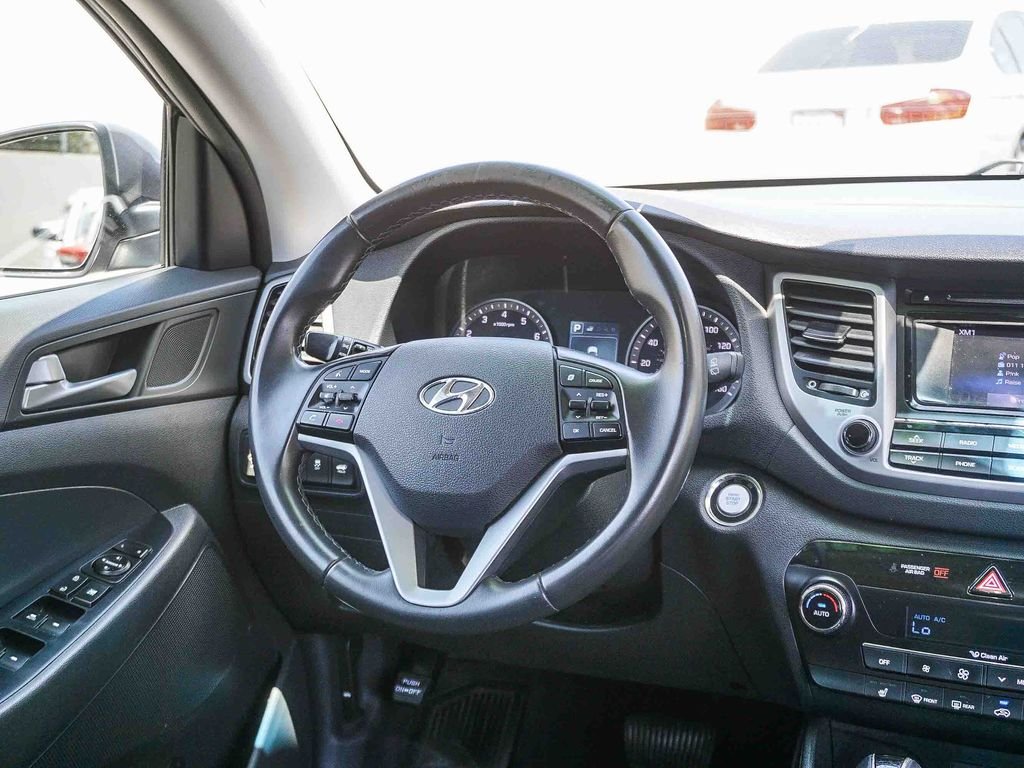 Used 2017 Gray Hyundai Value image 16