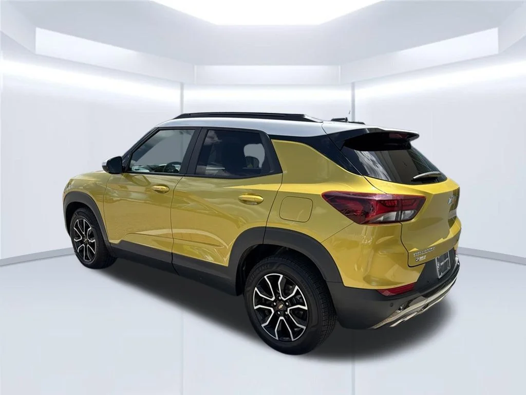 Used 2023 Yellow Chevrolet ACTIV image 5