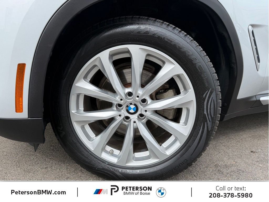 Used 2019 Silver BMW xDrive30i image 36