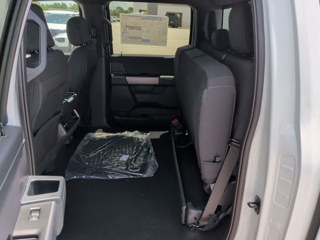 New 2026 Oxford White Ford XLT image 37