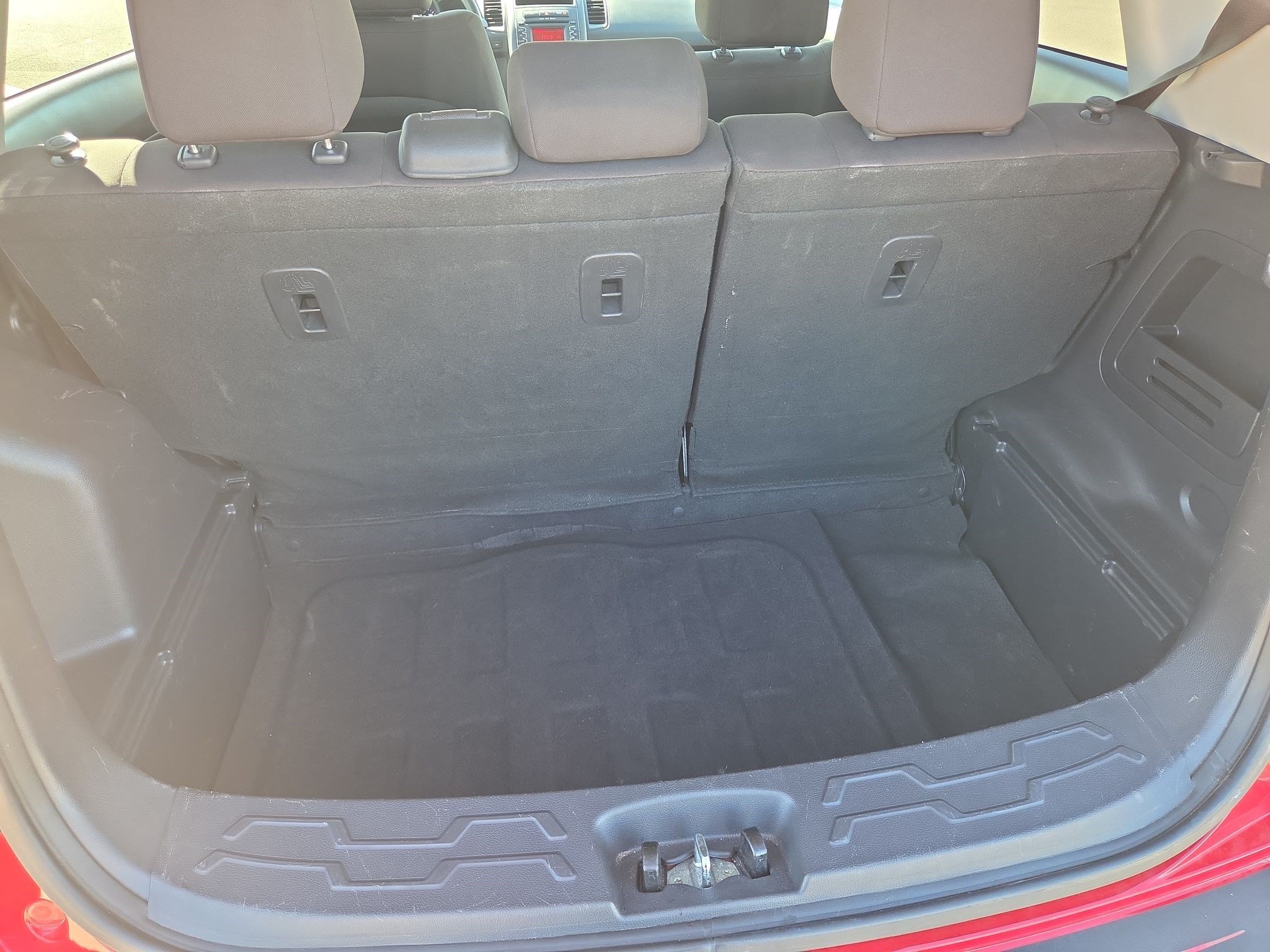 Used 2013 Molten Kia Base image 29