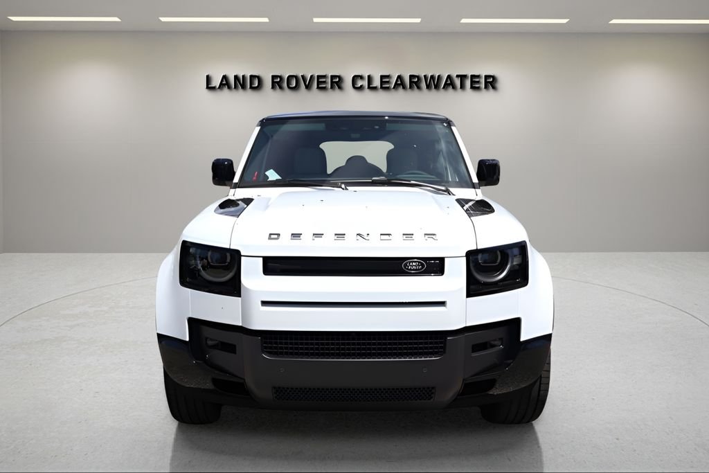New 2026 Fuji White Land Rover X-Dynamic SE image 8