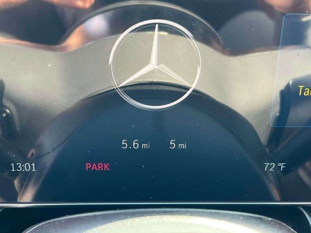 New 2027 Black Mercedes-Benz GLC 300 image 28