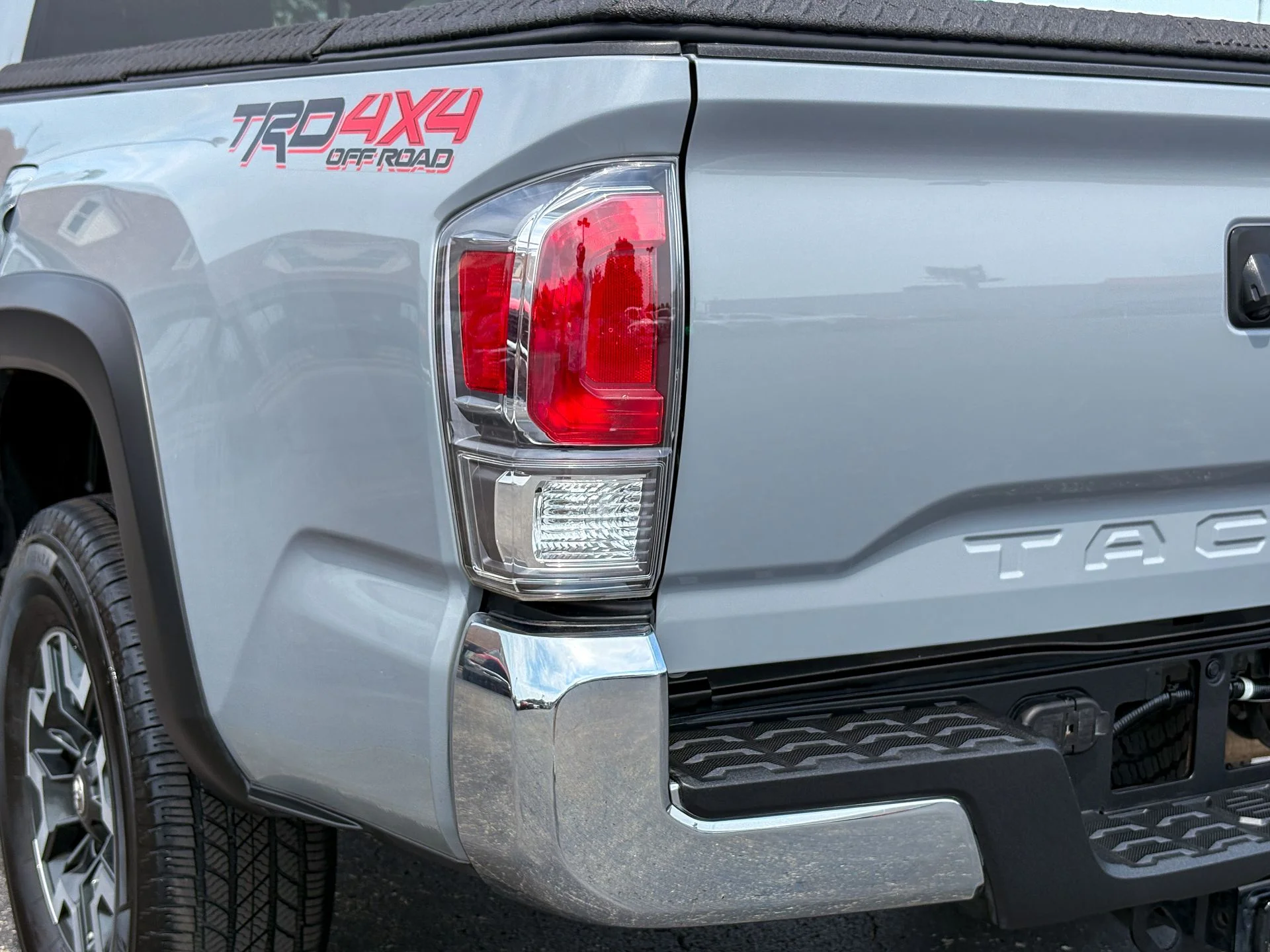 Used 2020 White Toyota TRD Off-Road image 10