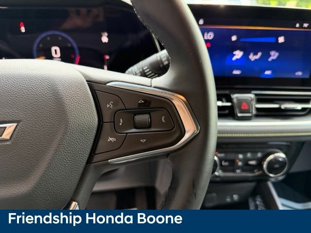 Used 2025 Blue Chevrolet ACTIV image 23