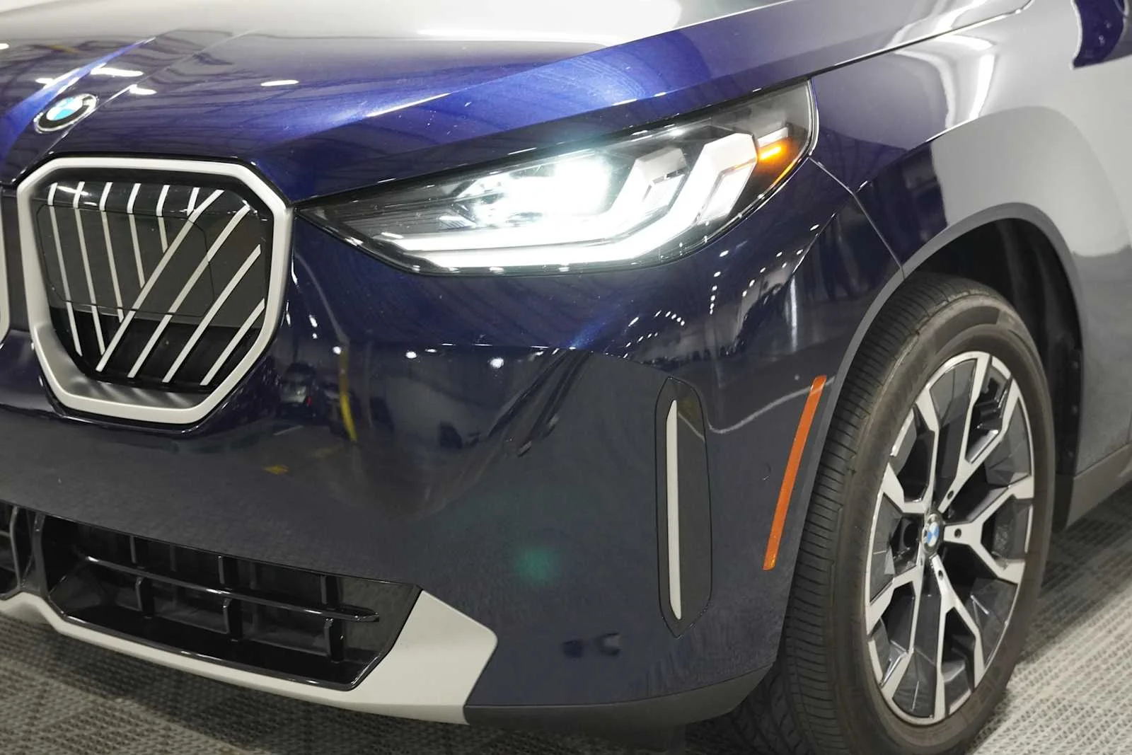 Used 2025 Tanzanite Blue II Metallic BMW 30 xDrive image 7
