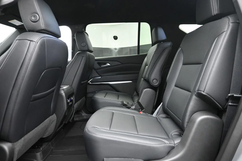 2026 Chevrolet Traverse LT - Photo 14