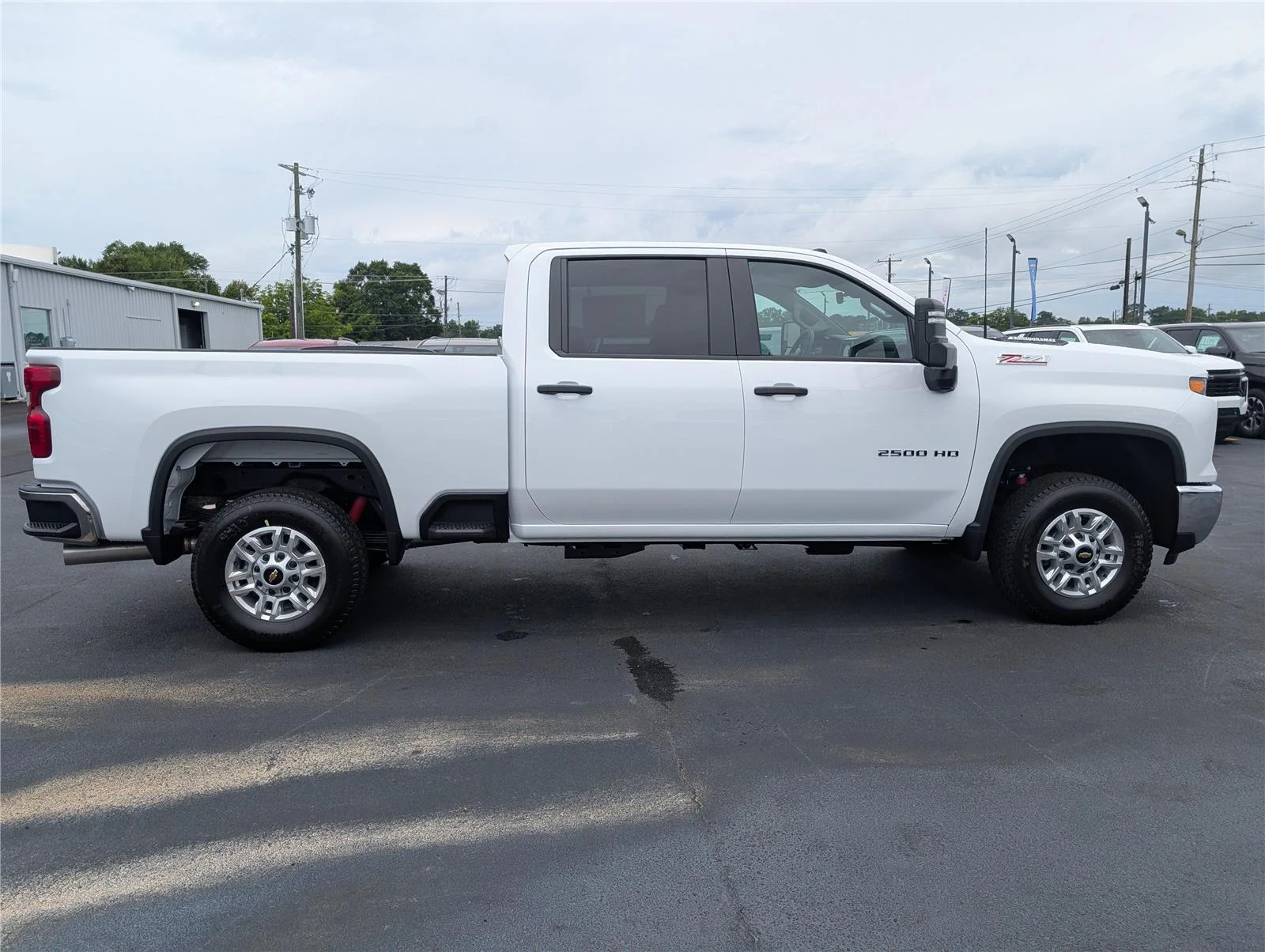 New 2026 Summit White Chevrolet WT image 2
