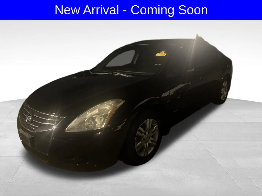 Used 2012 Black Nissan 2.5 S image 2