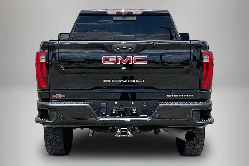 Used 2024 Onyx Black GMC Denali image 6