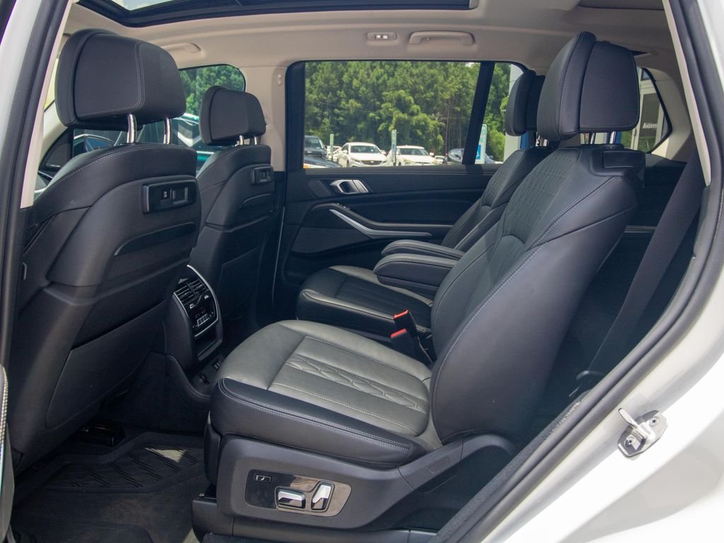 2021 BMW X7 40i - Photo 8