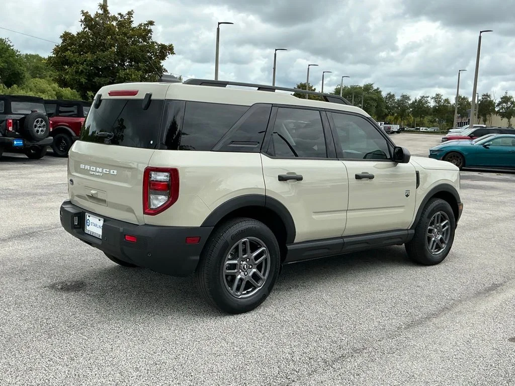 Used 2025 Beige Ford Big Bend image 17