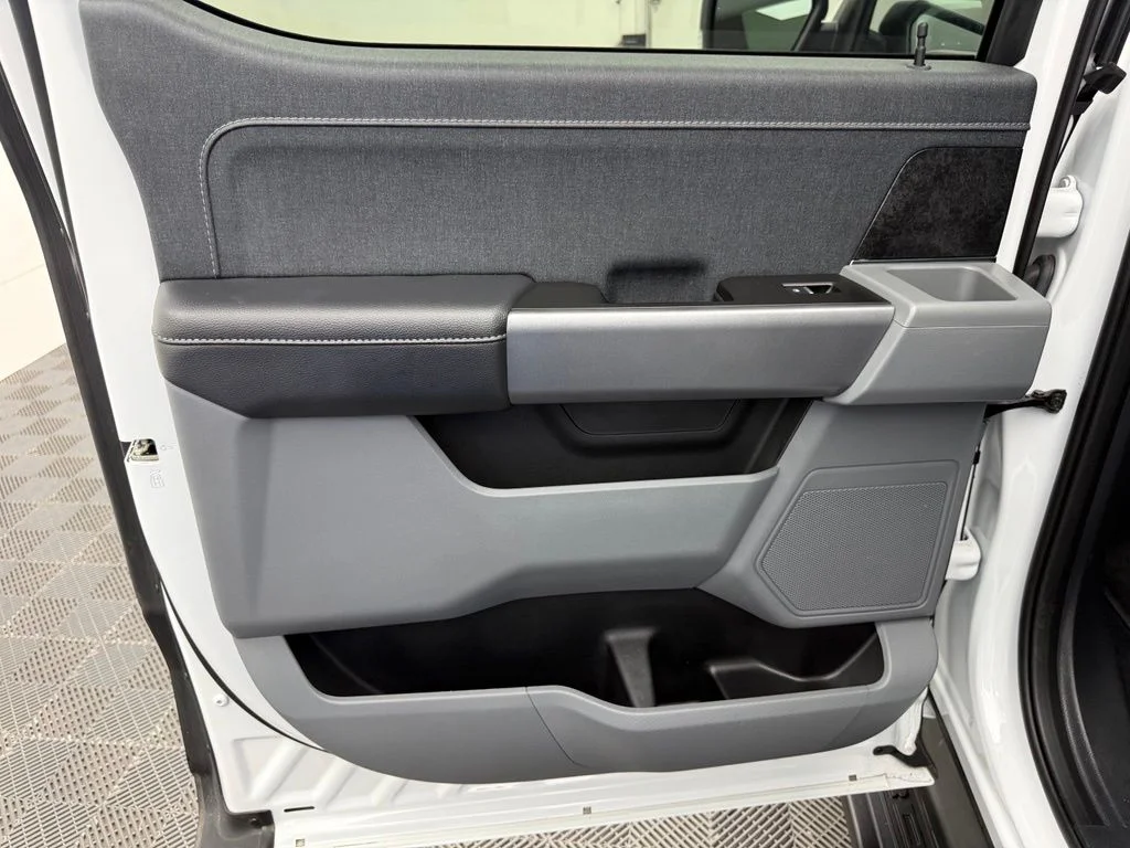 Used 2023 White Ford XLT image 35