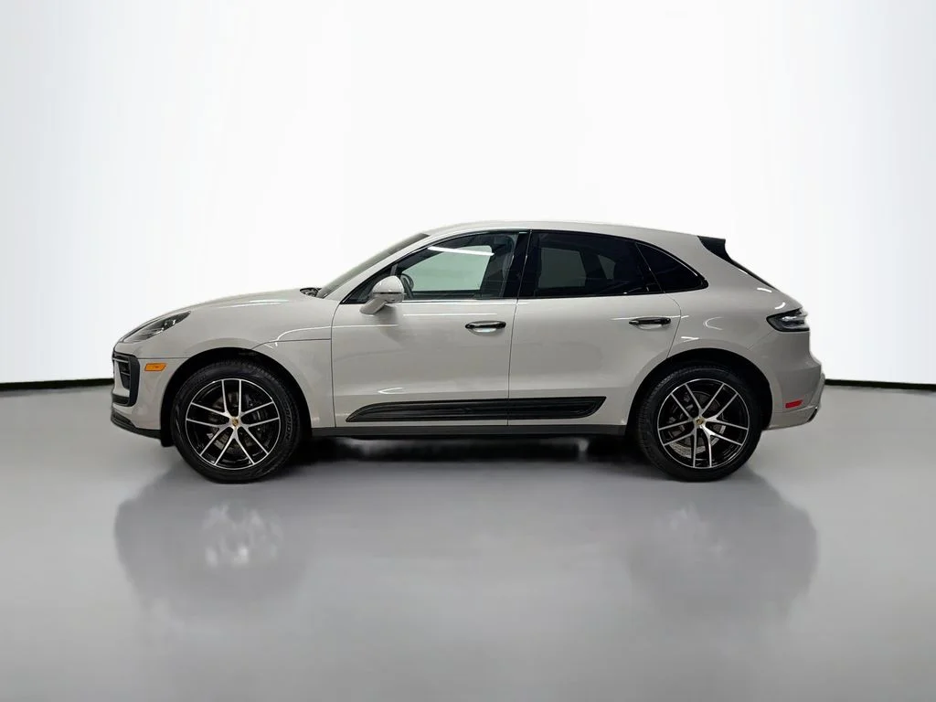 Certified Used 2025  Porsche  image 2