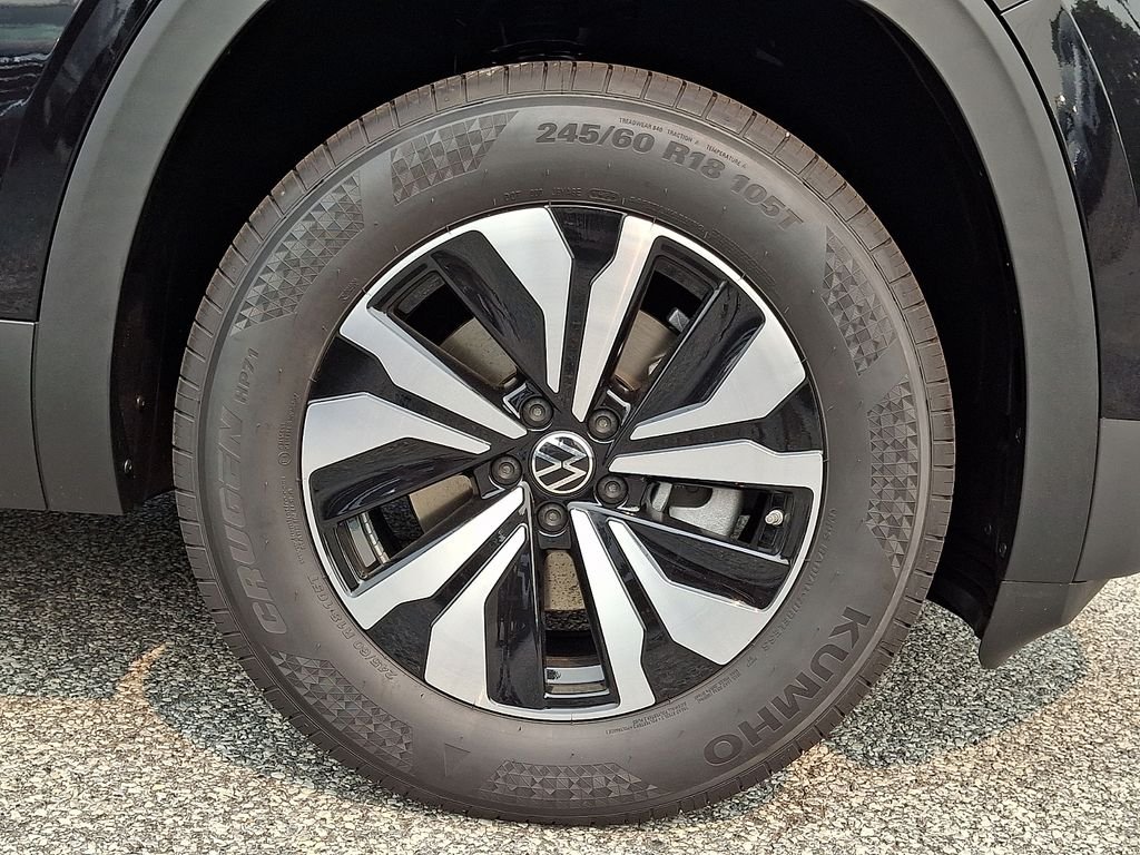 New 2026 Black Volkswagen 2.0T SE image 5