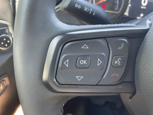 Used 2025 Granite Crystal Clearcoat Metallic Jeep Mojave image 18