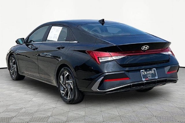 Used 2024 Black Hyundai SEL image 12