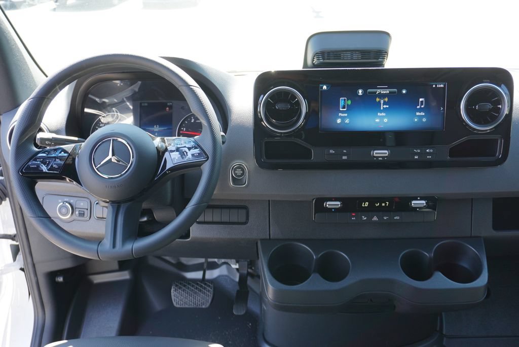 New 2026 Arctic+White Mercedes-Benz  image 49