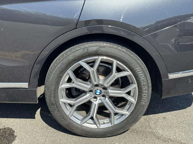 Used 2020 Gray BMW xDrive40i image 15