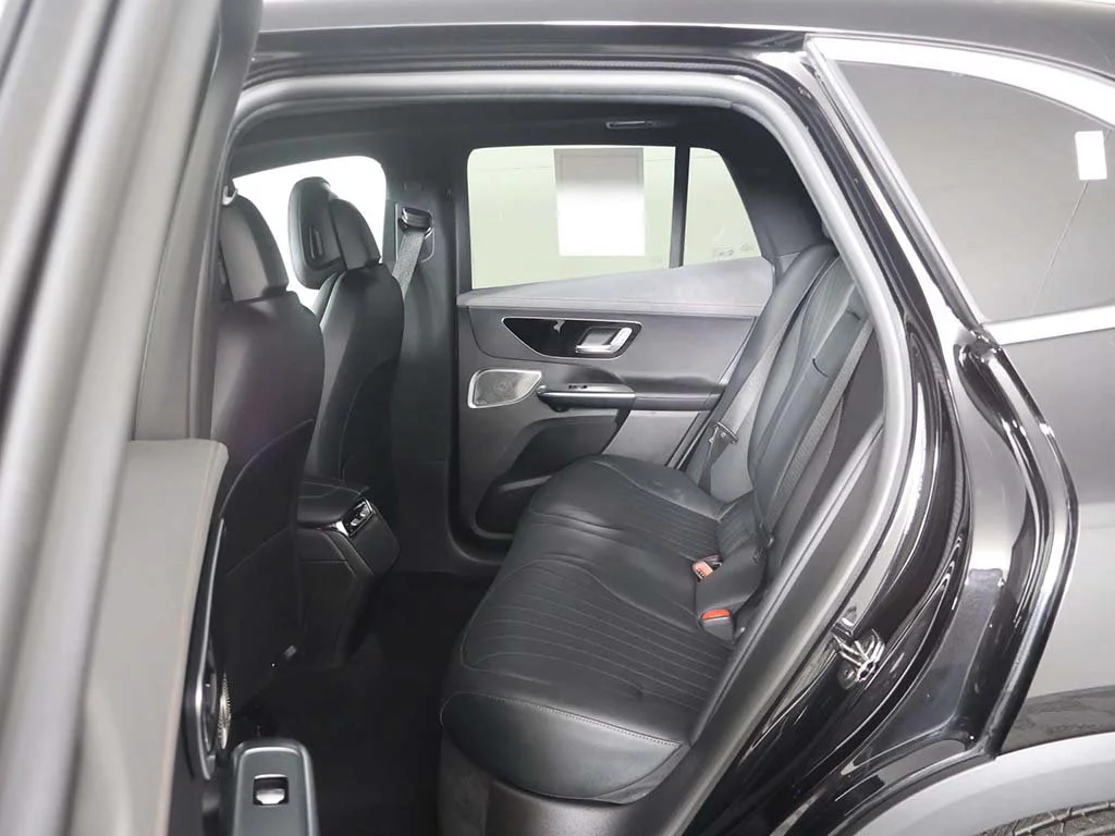 Used 2023 Black Mercedes-Benz 500 SUV image 33