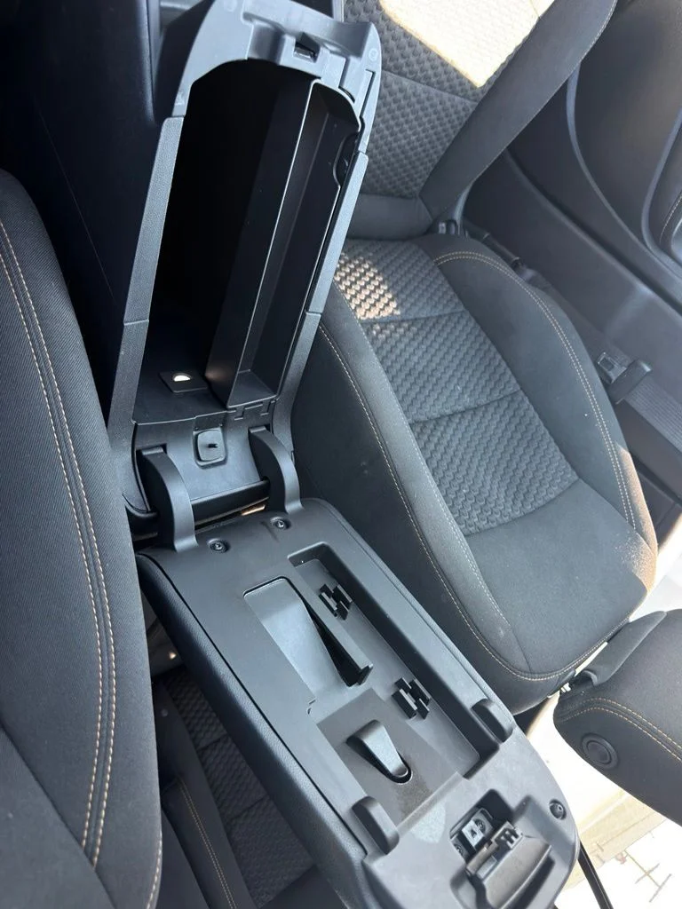Used 2020 Black GMC SLE image 30