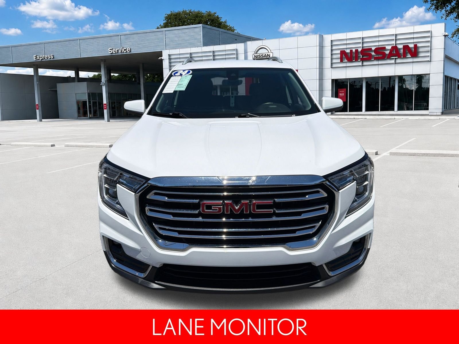 Used 2024 White GMC SLT image 11
