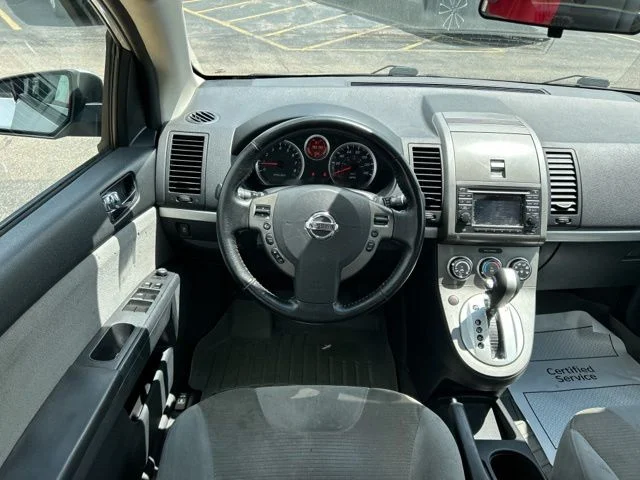 Used 2012 Silver Nissan 2.0 SR image 21