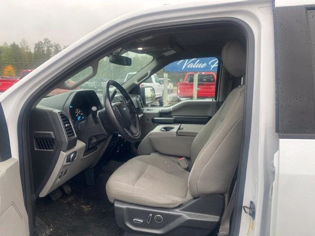 Used 2018  Ford XLT image 9
