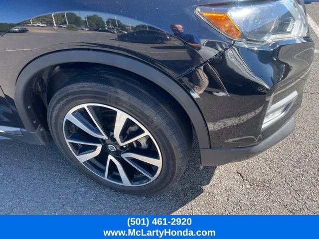 Used 2019 Magnetic Black Pearl Nissan SL image 9