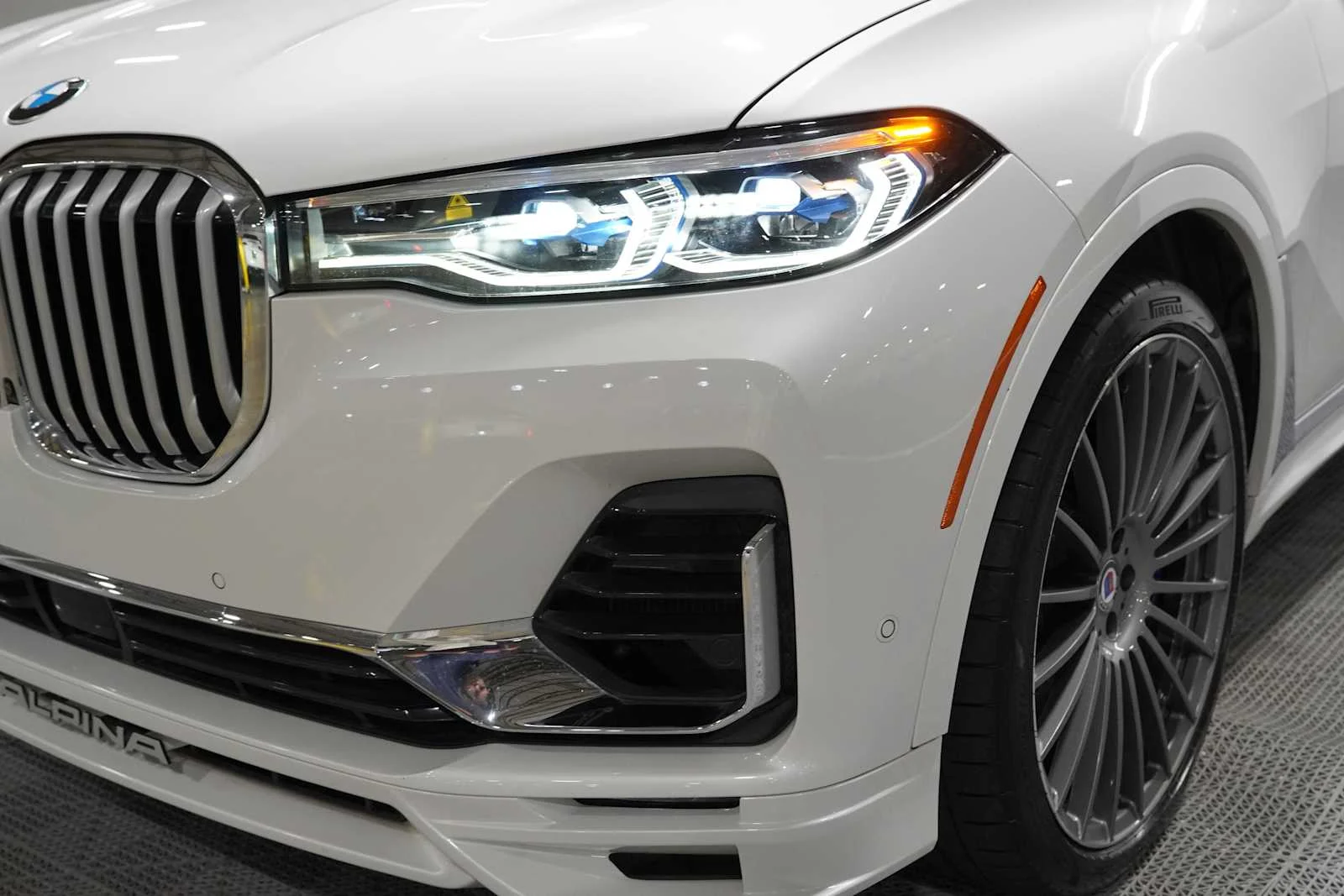 Certified Used 2022 Mineral White Metallic BMW ALPINA XB7 image 7