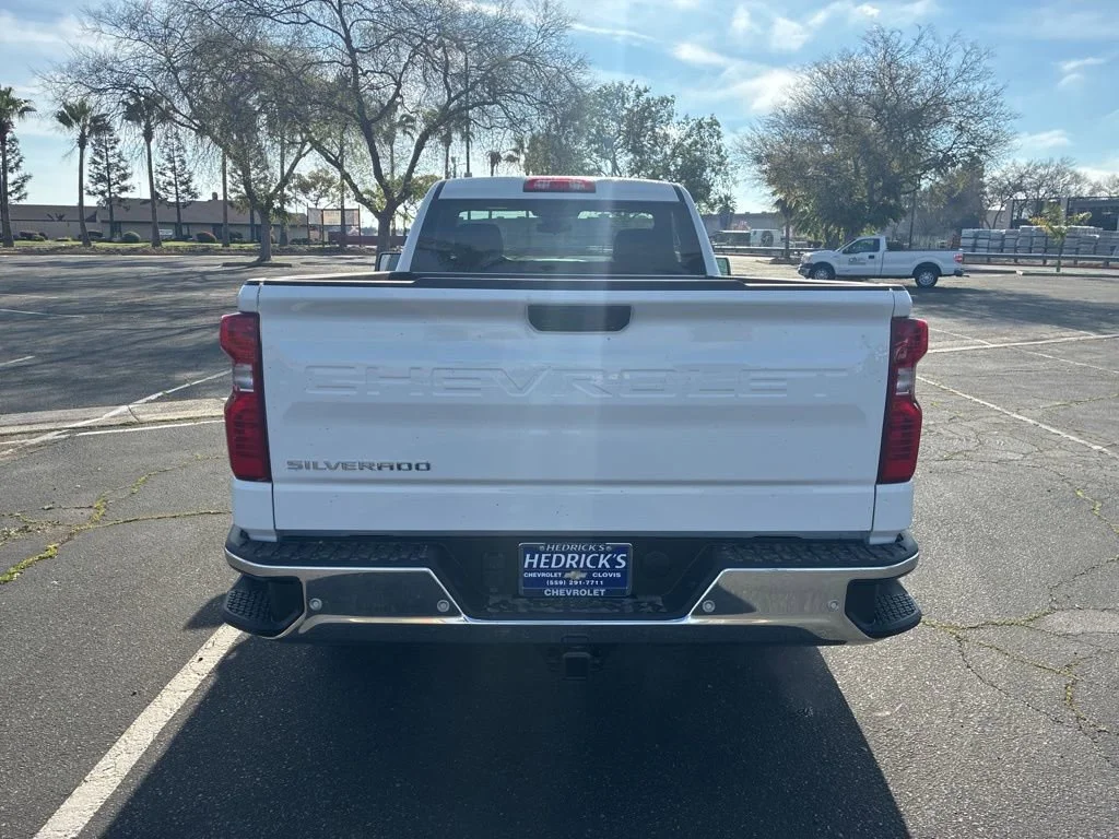 New 2026 Summit White Chevrolet WT image 4