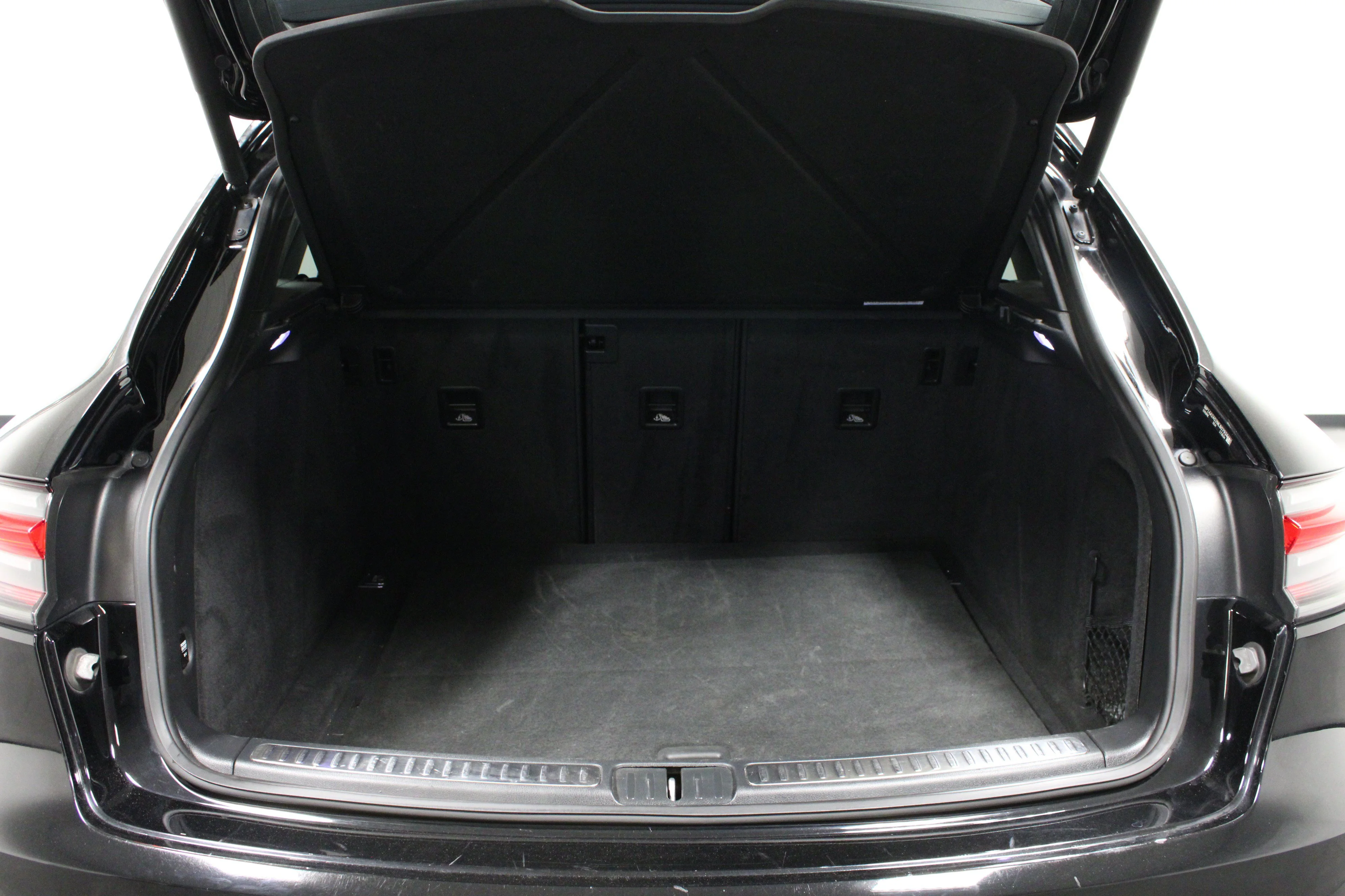 Used 2021 Jet Black Metallic Porsche Base image 14