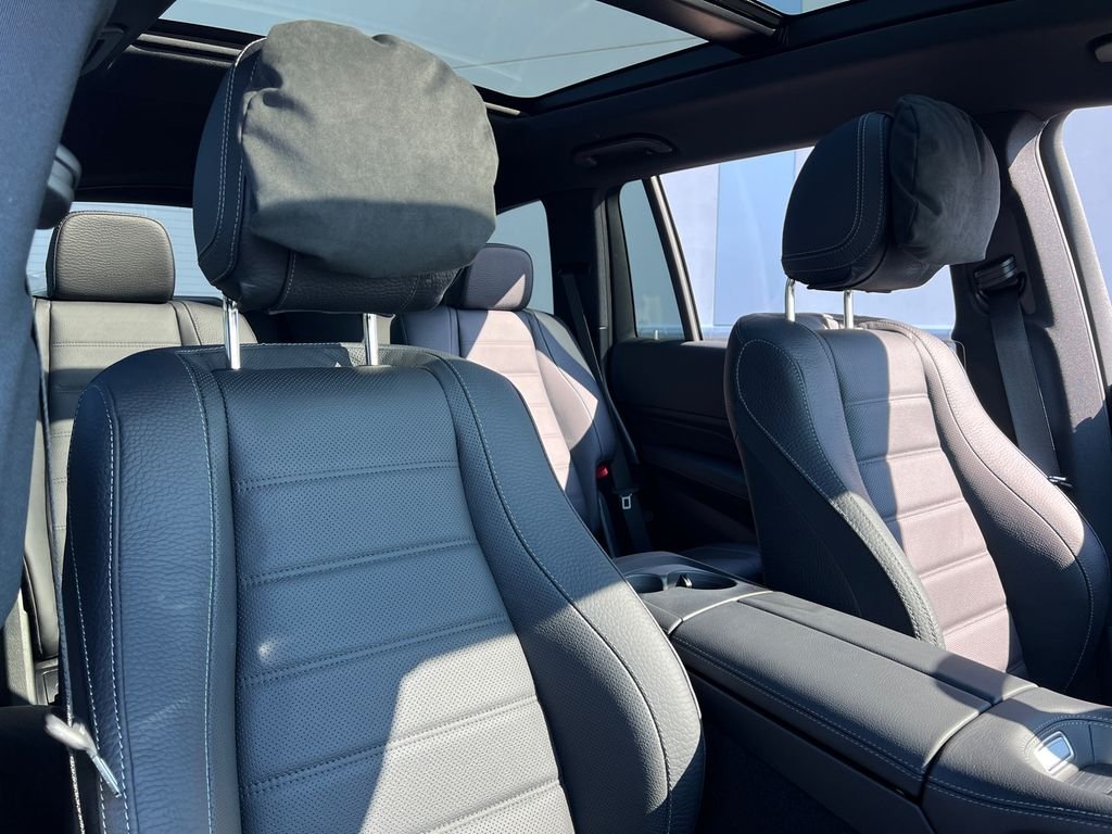 New 2026 MANUFAKTUR Silicon Grey Mercedes-Benz GLS450 image 29