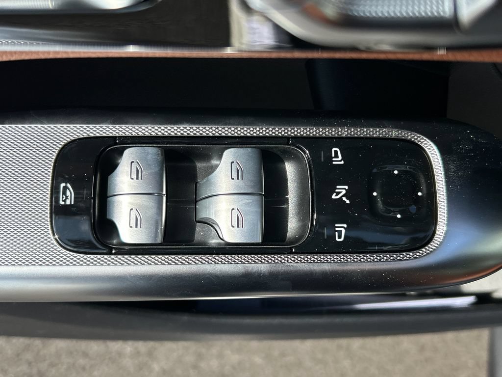 New 2027 Black Mercedes-Benz GLC 300 image 48