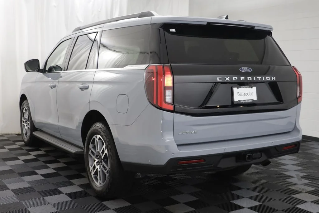 Used 2025 Gray Metallic Ford Active image 16