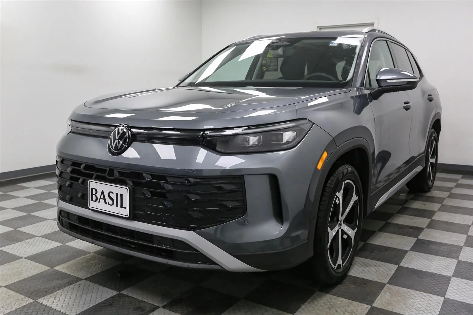 New 2026 Platinum Gray Metallic Volkswagen SE image 4