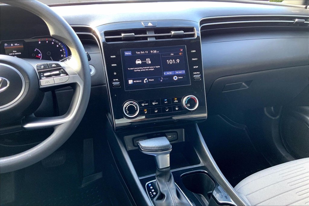 Used 2022 Green Hyundai SEL image 10