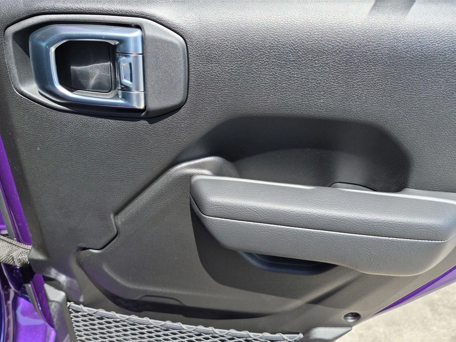 New 2026 Reign Jeep Sport S image 8
