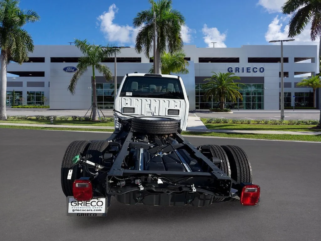 New 2027 White Ford XL image 6