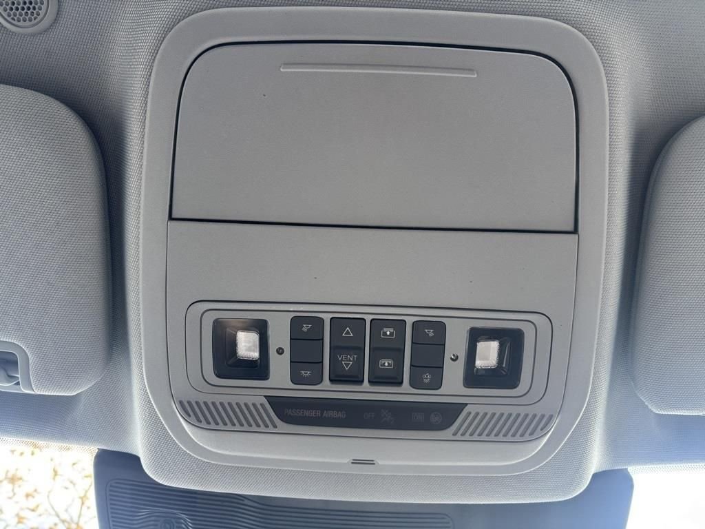 Certified Used 2022 White Metallic Ford XLT image 44