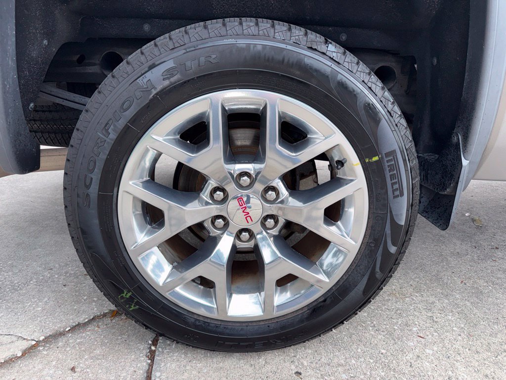 Used 2017 PEPPERDUST METALLIC GMC SLT image 44