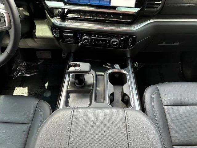 Used 2025 Summit White Chevrolet LTZ image 12