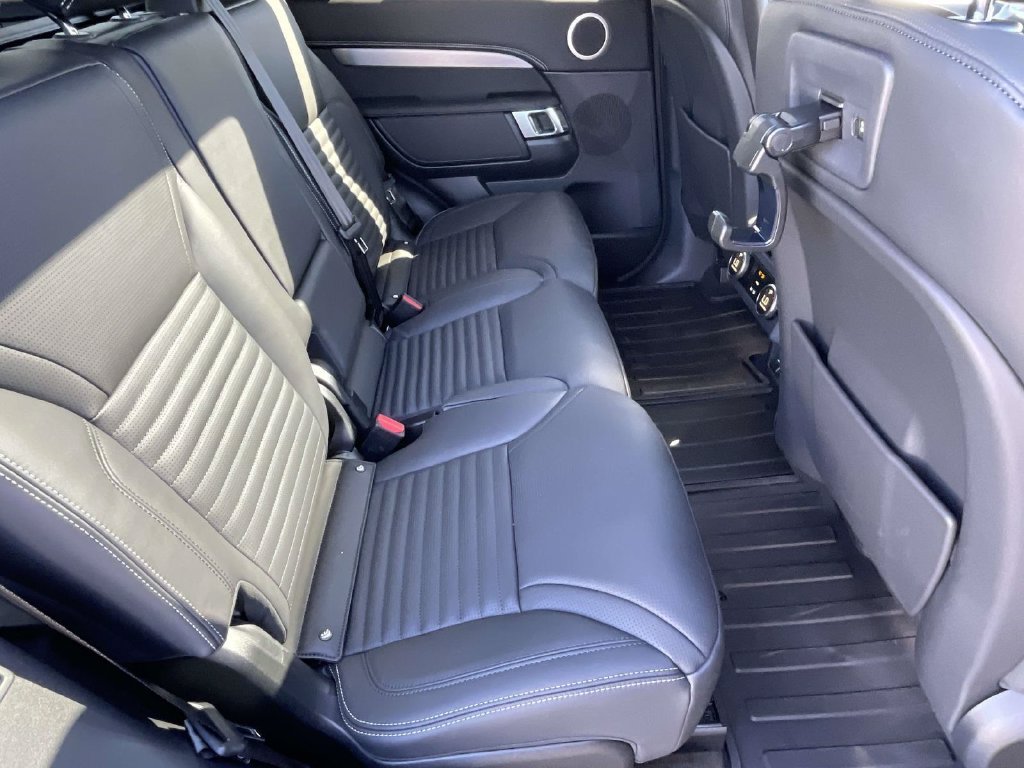 New 2026 Sedona Red Land Rover  image 15